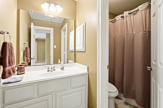 8111 Highland Green Drive Drive, Sugar Land, TX 77479