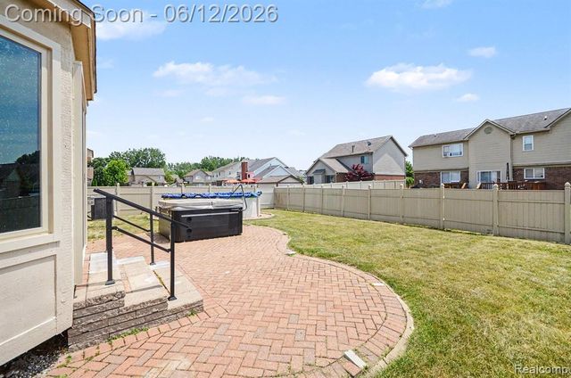 19137 Uroda Street, Rockwood, MI 48173