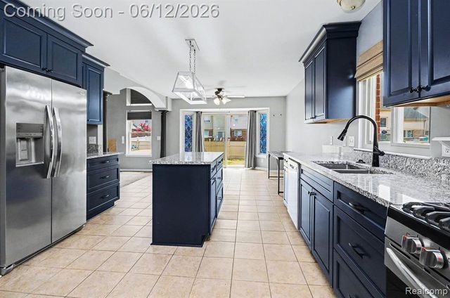 19137 Uroda Street, Rockwood, MI 48173