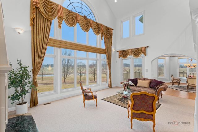 1611 Burr Oak Drive, Libertyville, IL 60048