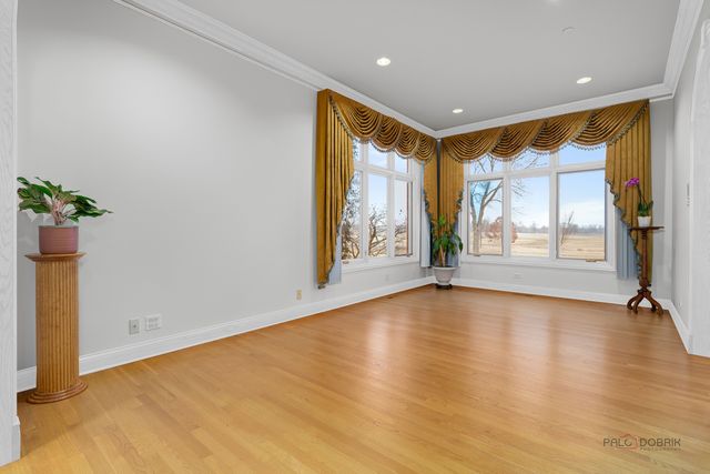 1611 Burr Oak Drive, Libertyville, IL 60048