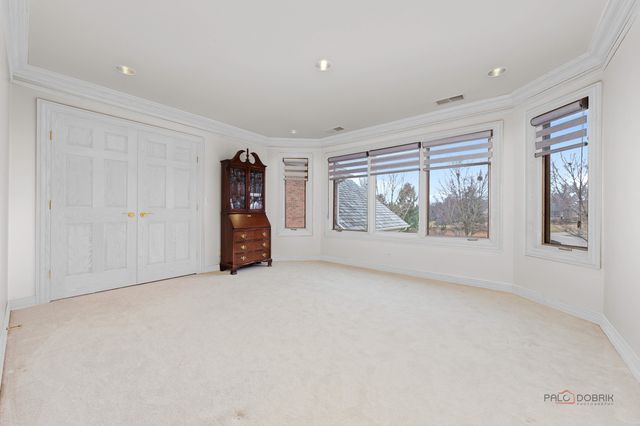 1611 Burr Oak Drive, Libertyville, IL 60048