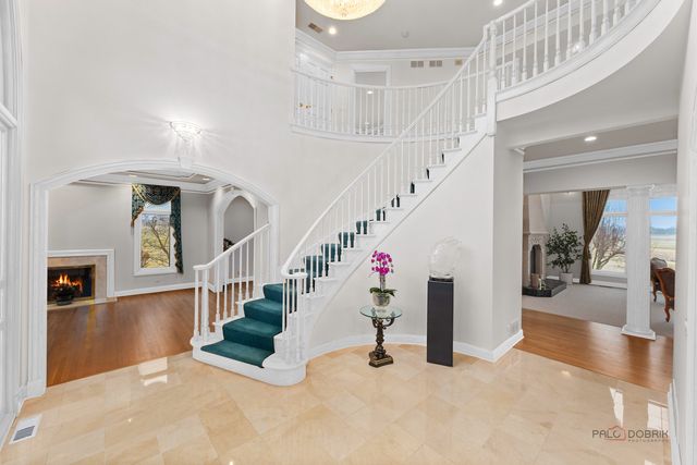 1611 Burr Oak Drive, Libertyville, IL 60048