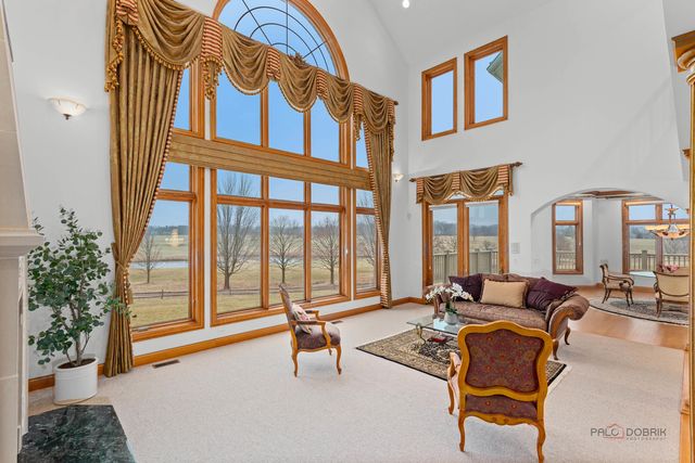 1611 Burr Oak Drive, Libertyville, IL 60048