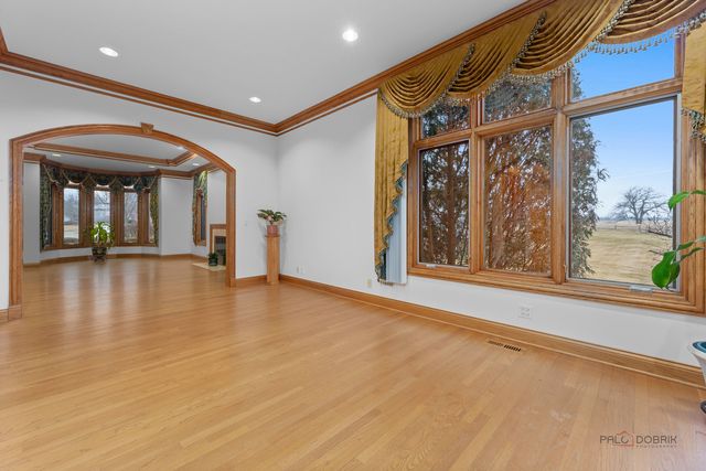 1611 Burr Oak Drive, Libertyville, IL 60048