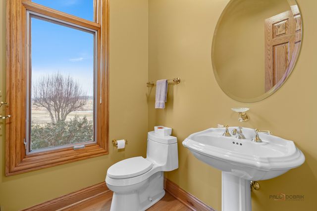 1611 Burr Oak Drive, Libertyville, IL 60048