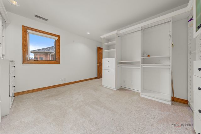 1611 Burr Oak Drive, Libertyville, IL 60048