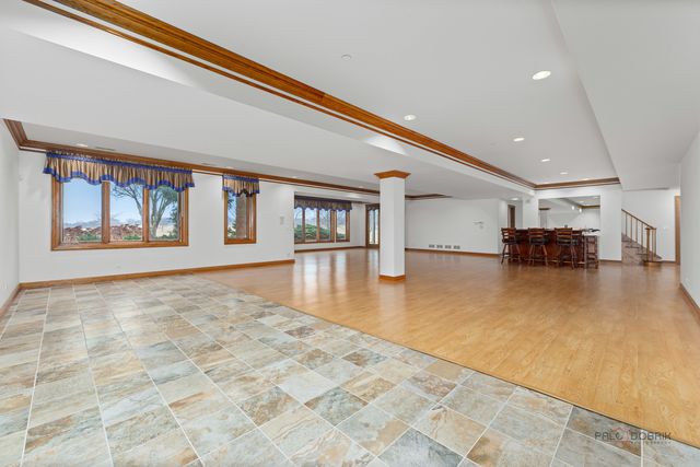 1611 Burr Oak Drive, Libertyville, IL 60048