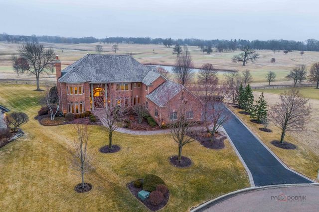 1611 Burr Oak Drive, Libertyville, IL 60048