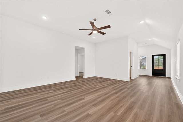 720 Autumn Cherry Trail, Magnolia, TX 77354