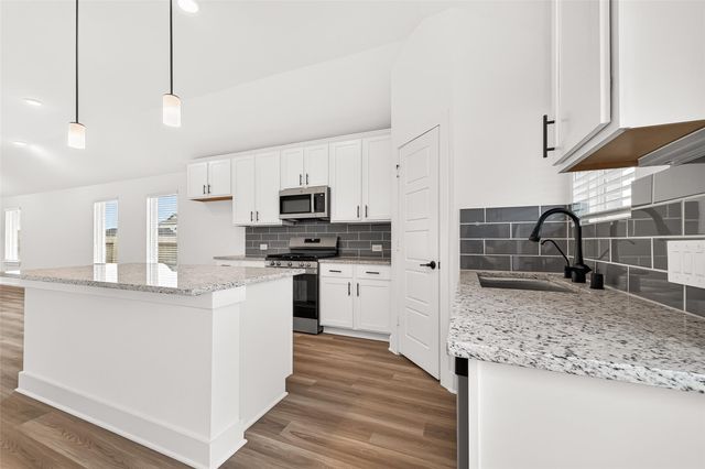 720 Autumn Cherry Trail, Magnolia, TX 77354