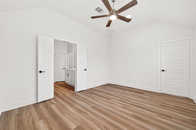 720 Autumn Cherry Trail, Magnolia, TX 77354