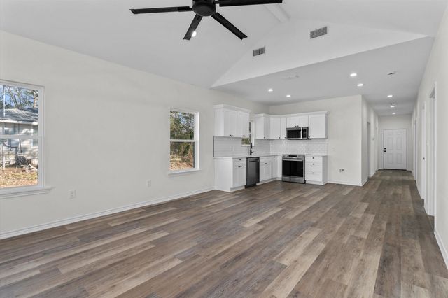 358 Baughman Rd, Kilgore, TX 75662