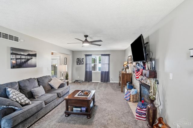 200 Greenwood Lane, Trenton, OH 45067