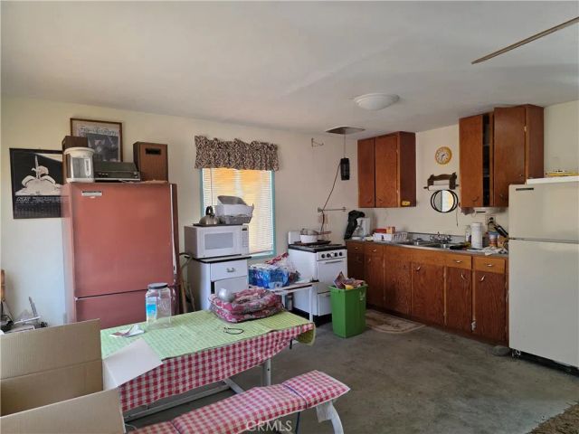 5457 Larrea Road, Landers, CA 92285