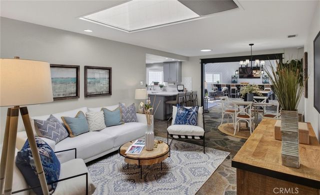 17507 Roslin, Torrance, CA 90504