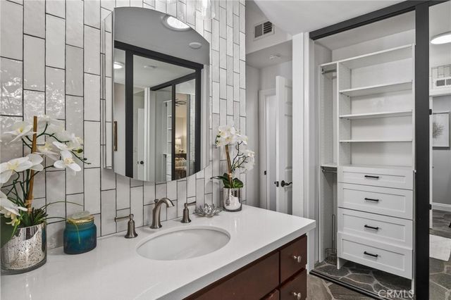 17507 Roslin, Torrance, CA 90504