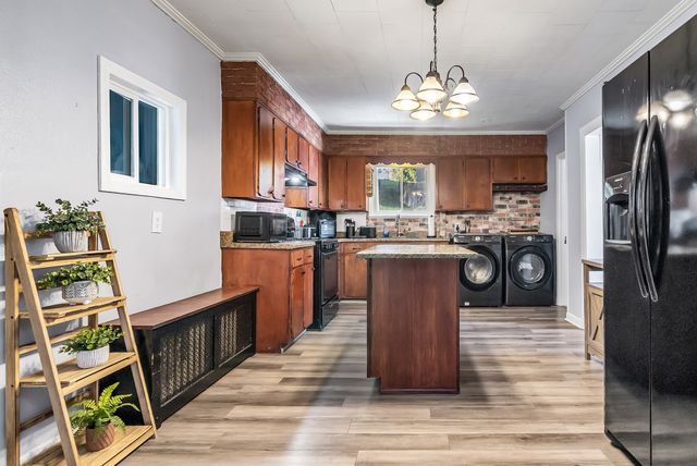 100 Clover St, Worcester, MA 01603