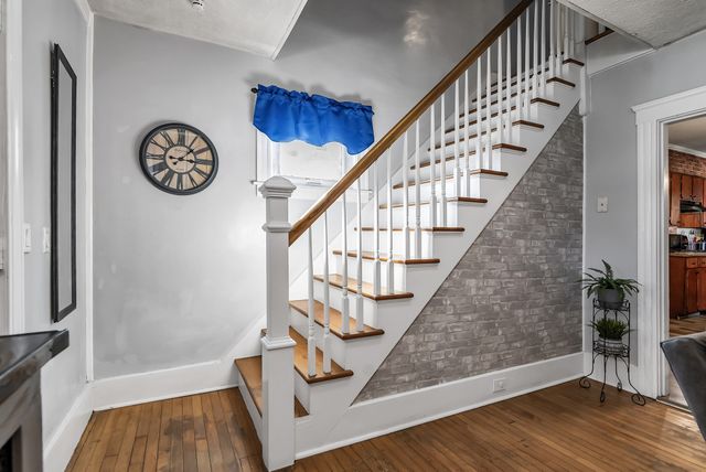100 Clover St, Worcester, MA 01603