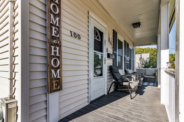 100 Clover St, Worcester, MA 01603