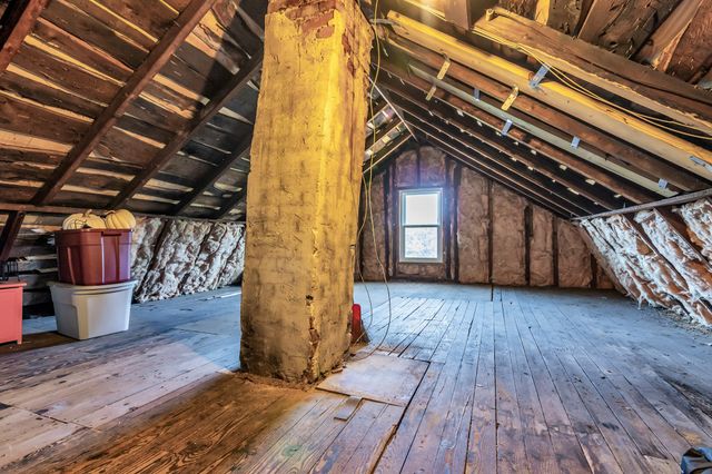 100 Clover St, Worcester, MA 01603