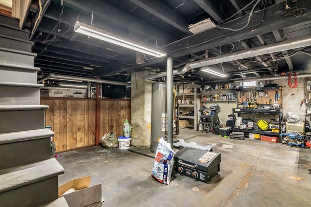 100 Clover St, Worcester, MA 01603