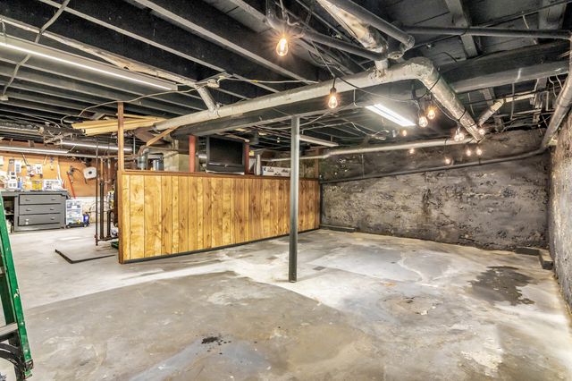 100 Clover St, Worcester, MA 01603