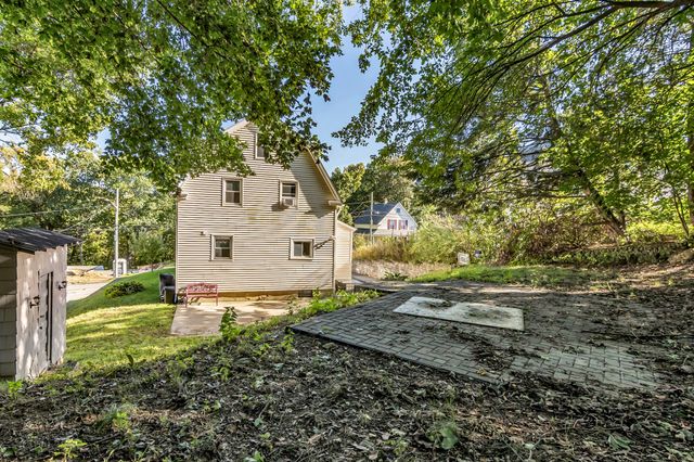 100 Clover St, Worcester, MA 01603