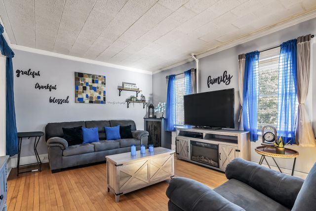 100 Clover St, Worcester, MA 01603