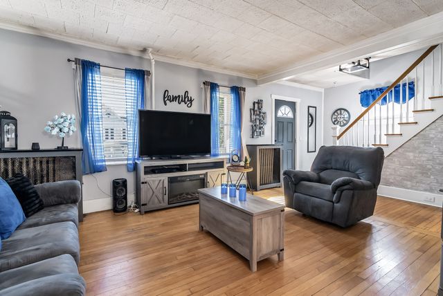 100 Clover St, Worcester, MA 01603