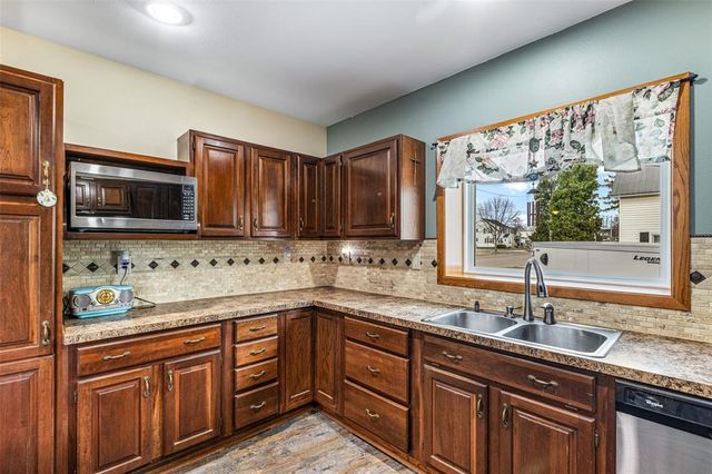 1716 Kilbourn Avenue, Tomah, WI 54660