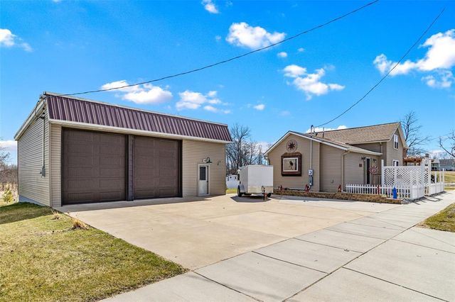 1716 Kilbourn Avenue, Tomah, WI 54660
