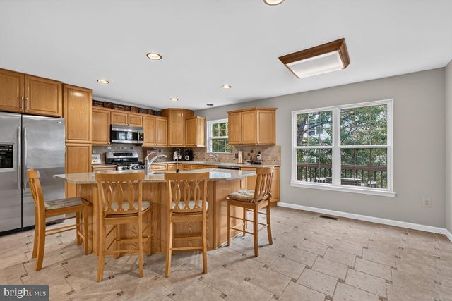 6622 CASTLE BAR CT, Alexandria, VA 22315