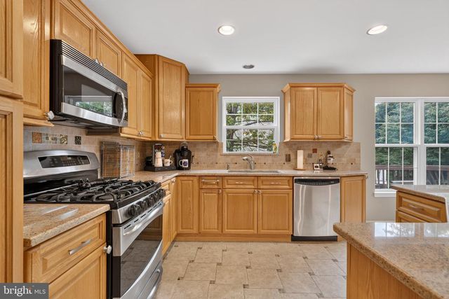 6622 CASTLE BAR CT, Alexandria, VA 22315