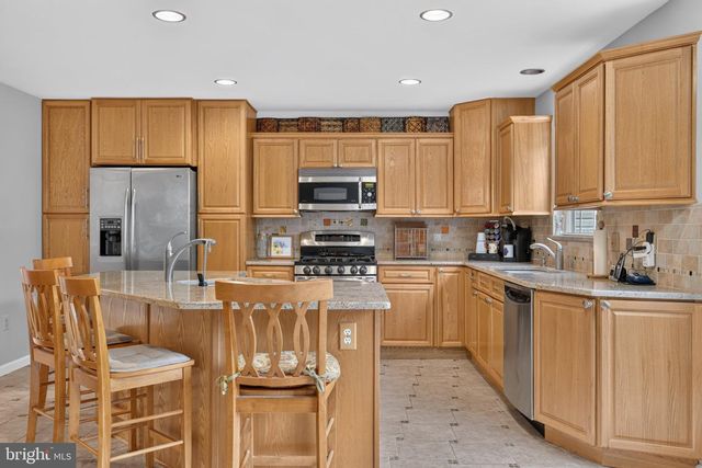 6622 CASTLE BAR CT, Alexandria, VA 22315