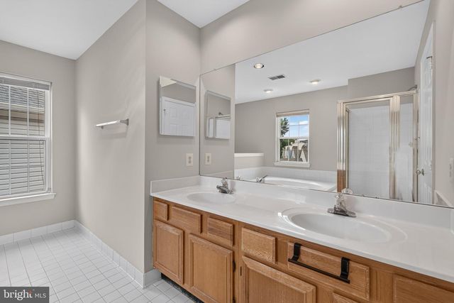 6622 CASTLE BAR CT, Alexandria, VA 22315