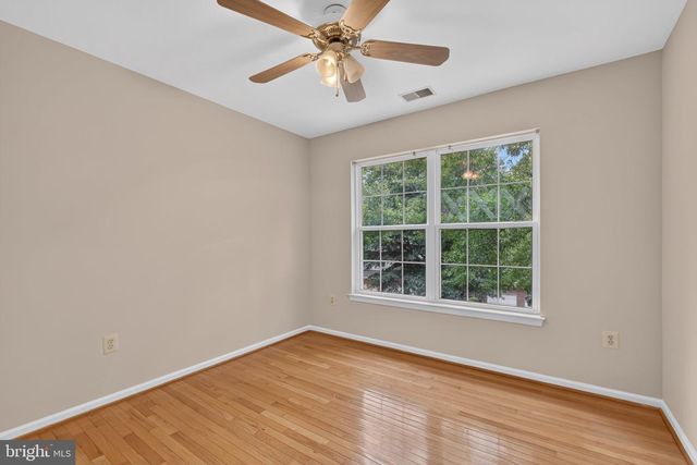 6622 CASTLE BAR CT, Alexandria, VA 22315
