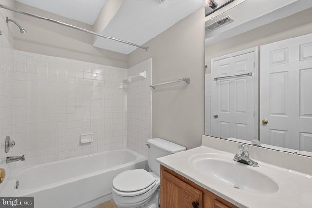 6622 CASTLE BAR CT, Alexandria, VA 22315