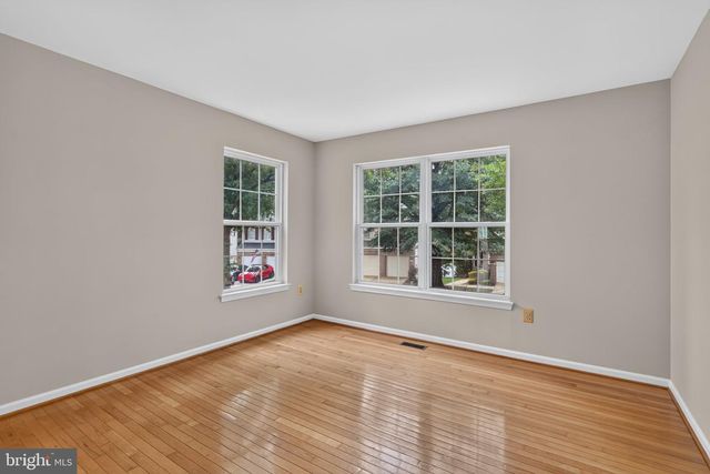 6622 CASTLE BAR CT, Alexandria, VA 22315