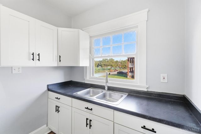 891 Ridgeway Avenue, Cincinnati, OH 45229