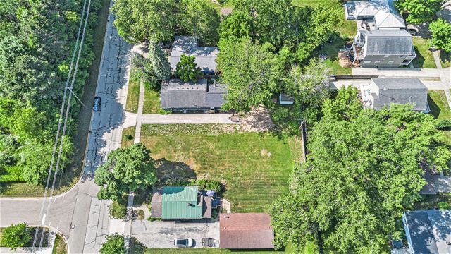 1006 St Joseph Street, South Haven, MI 49090