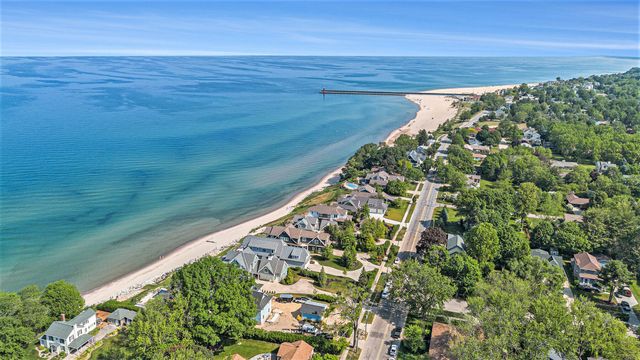 1006 St Joseph Street, South Haven, MI 49090