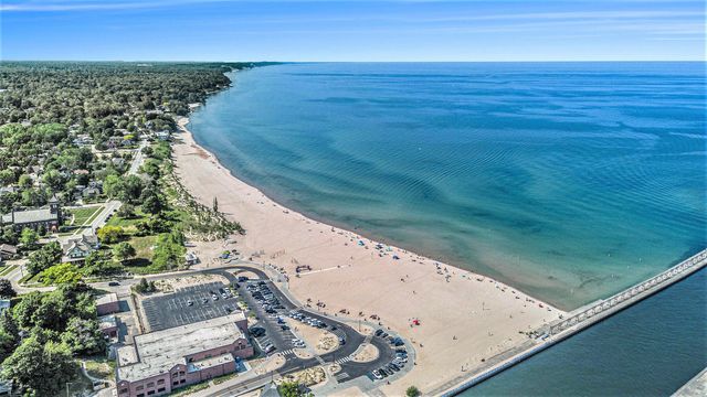 1006 St Joseph Street, South Haven, MI 49090