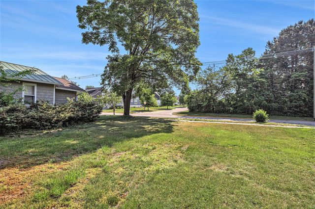 1006 St Joseph Street, South Haven, MI 49090