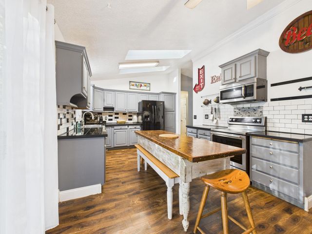 2091 Bearclaw Court, Sugar Grove, OH 43155