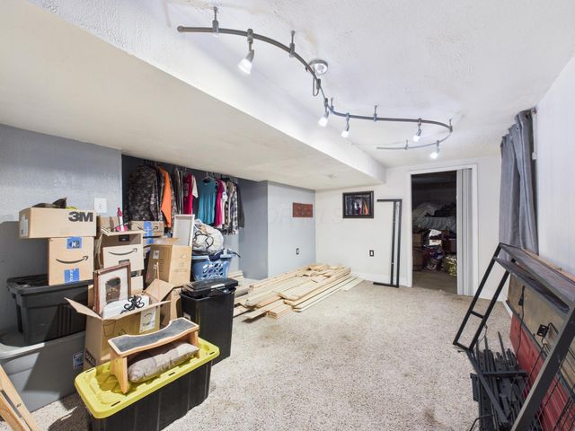 2091 Bearclaw Court, Sugar Grove, OH 43155