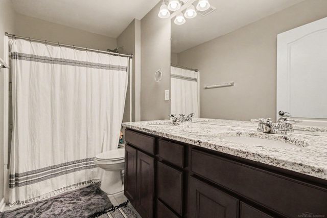2874 Dillon Drive, Ann Arbor, MI 48105