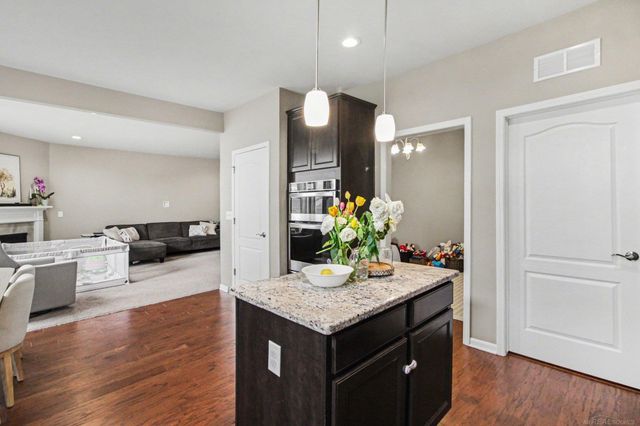 2874 Dillon Drive, Ann Arbor, MI 48105