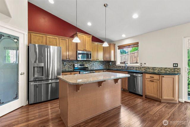 17216 139th Avenue E, Puyallup, WA 98374