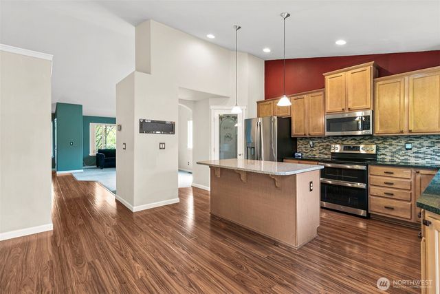 17216 139th Avenue E, Puyallup, WA 98374